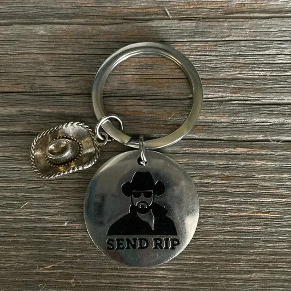 Yellowstone | Send RIP  Keychain - Picture 1 of 2